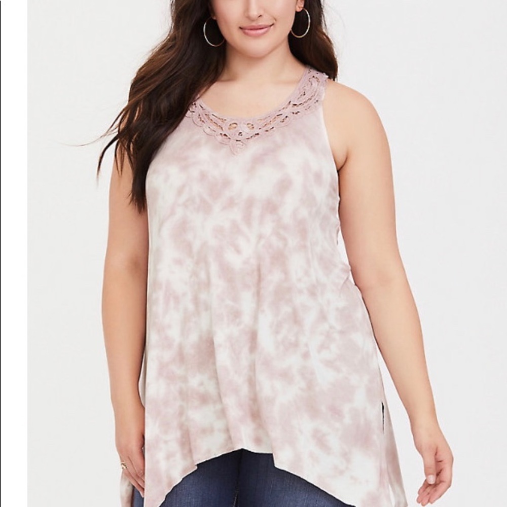 Shark bite tie dye tank